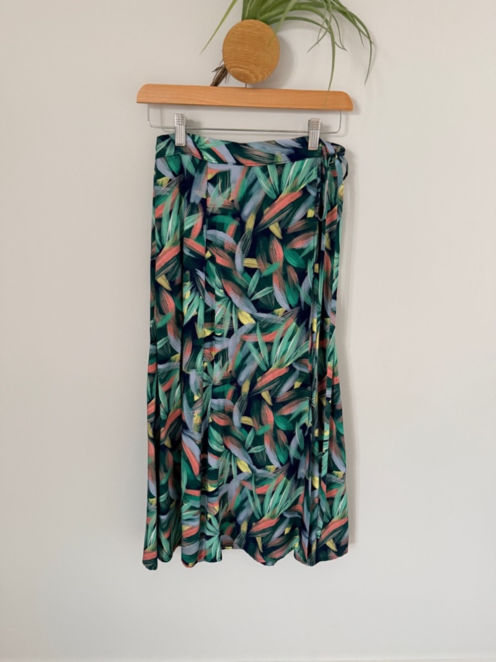 Tropical Leaf-Print Maxi Wrap Skirt - Green & Coral